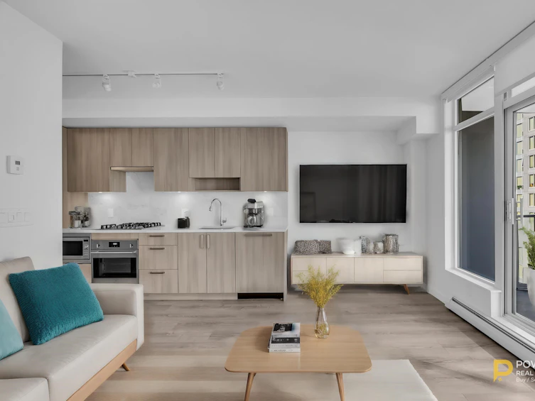 818-13350 Central, Surrey, BC, V3T 0S1