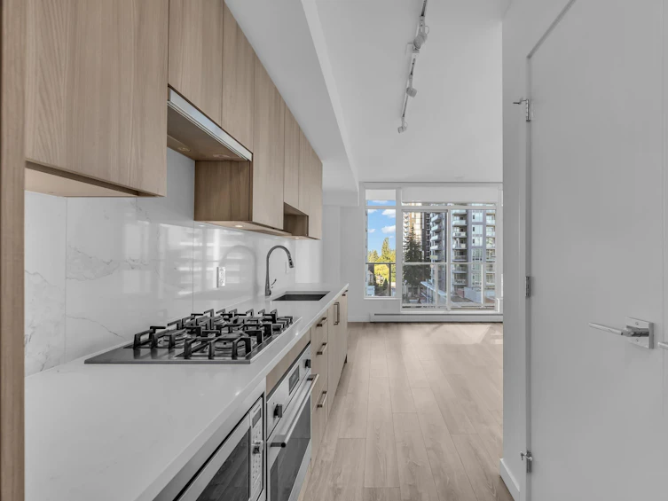 818-13350 Central, Surrey, BC, V3T 0S1 - 9