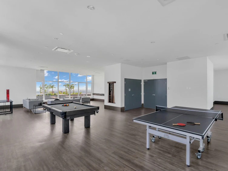 818-13350 Central, Surrey, BC, V3T 0S1 - 23