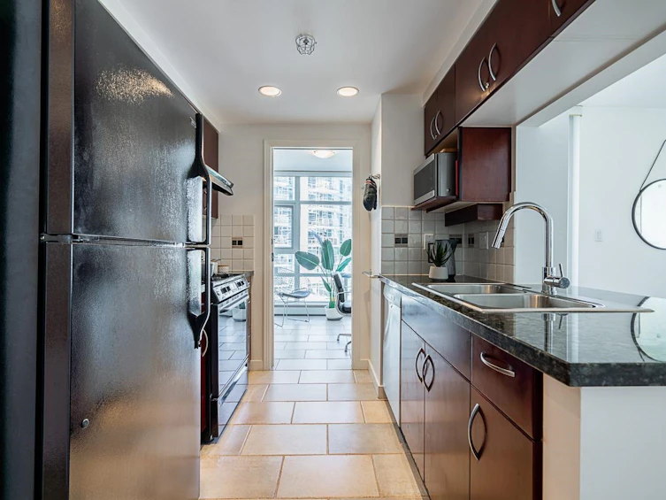 805-1199 Marinaside Crescent, Vancouver, BC, V6Z 2Y2 - 14