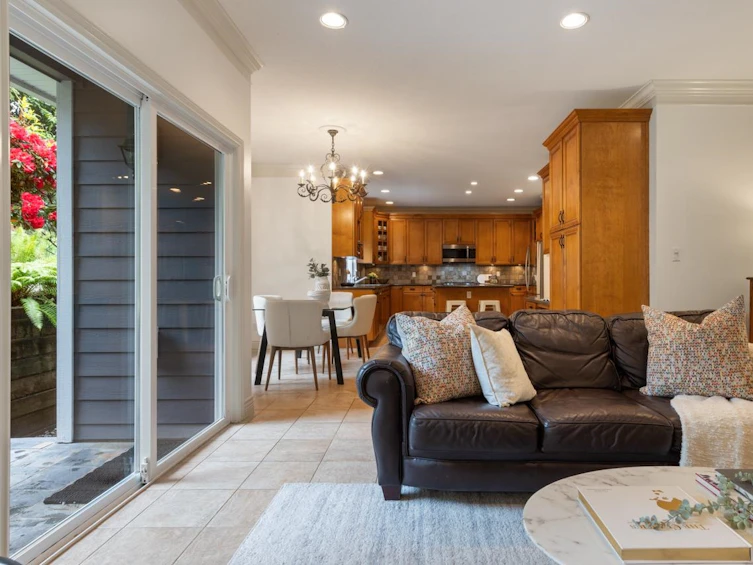 382 Cartelier Road, North Vancouver, BC, V7N 4H6 - 11