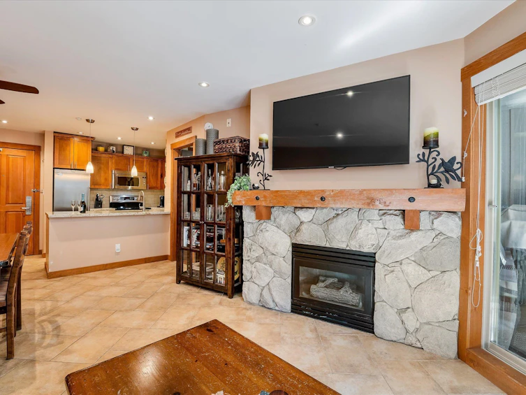 303-4660 Blackcomb Way, Whistler, BC, V0N 1B4 - 5