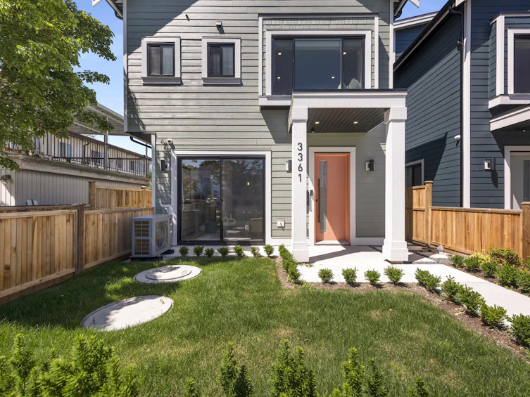 3361 Kaslo Street, Vancouver, BC, V5M 2R1 - 2