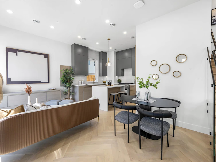 3361 Kaslo Street, Vancouver, BC, V5M 2R1 - 4