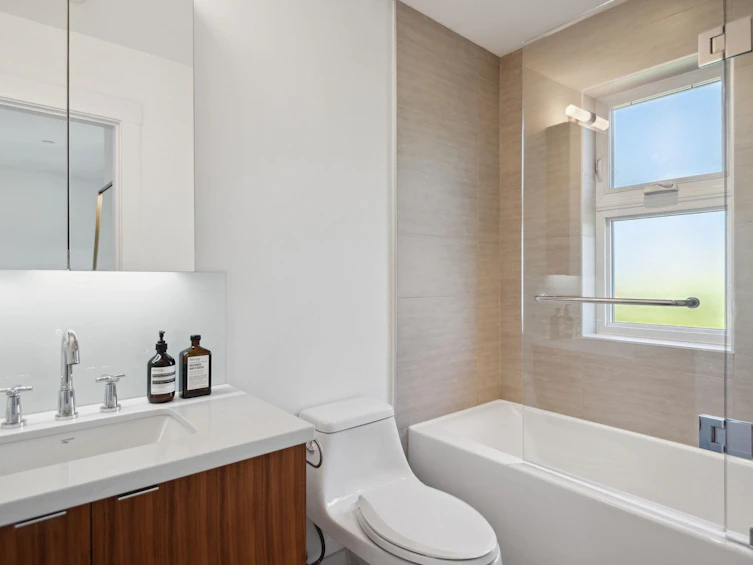 723 Union Street, Vancouver, BC, V6A 2C3 - 15