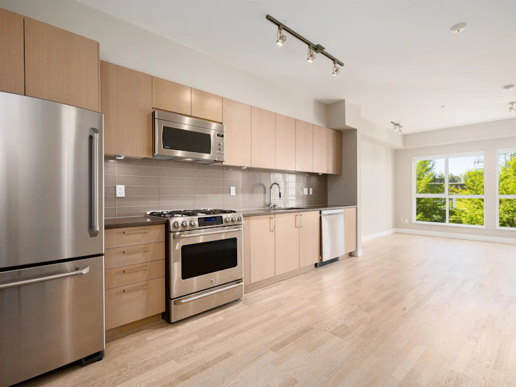 210-10033 River Drive, Richmond, BC, V6X 0L1 - 13