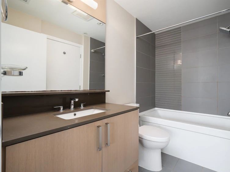 210-10033 River Drive, Richmond, BC, V6X 0L1 - 18