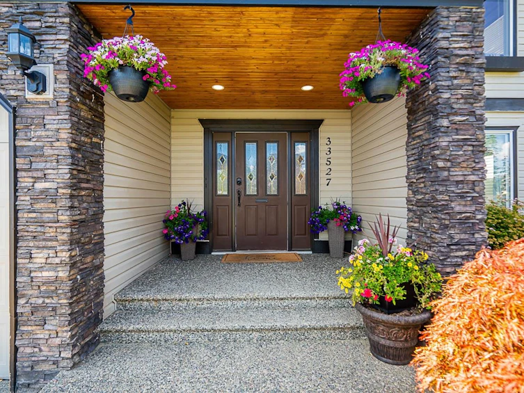 33527 12th Avenue, Mission, BC, V2V 6Z6 - 2