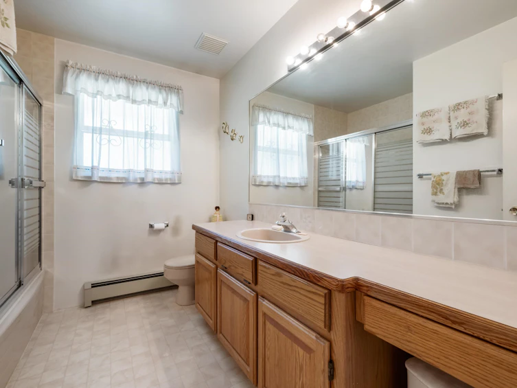 18789 92 Avenue, Surrey, BC, V4N 3Z1 - 20