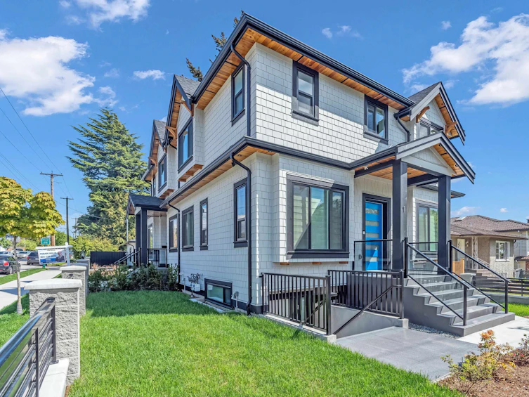 7506 Prince Edward Street, Vancouver, BC, V5X 3R3 - 3