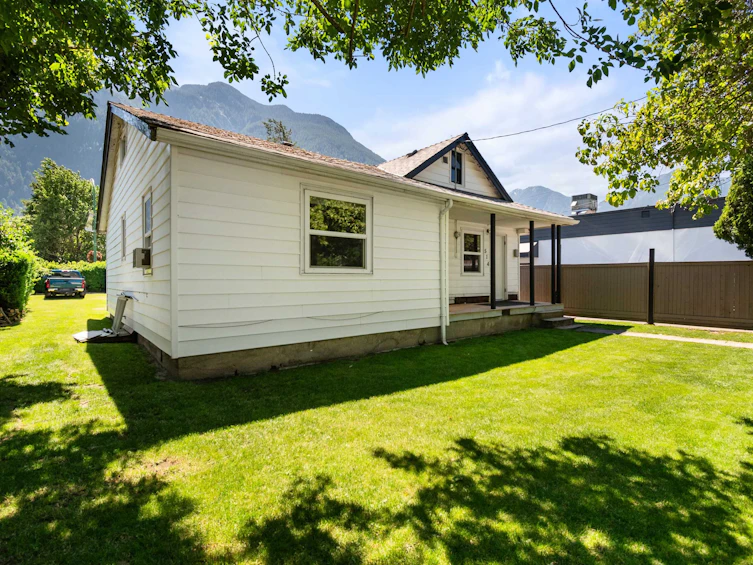 514 Commission Street, Hope, BC, V0X 1L0 - 7