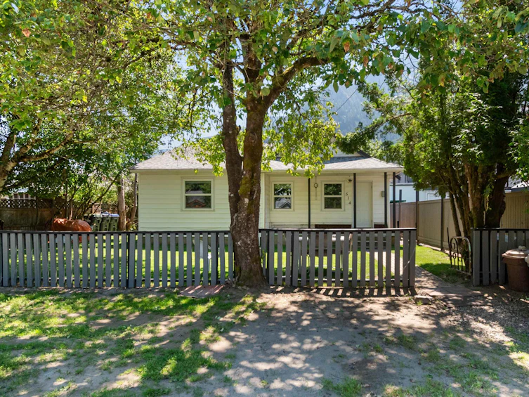 514 Commission Street, Hope, BC, V0X 1L0 - 10