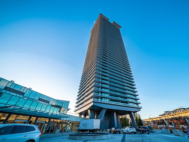 610-4880 Lougheed Highway, Burnaby, BC, V5C 0N1 - 2