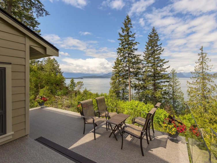 8598 Bedora Place, West Vancouver, BC, V7W 2W4 - 3
