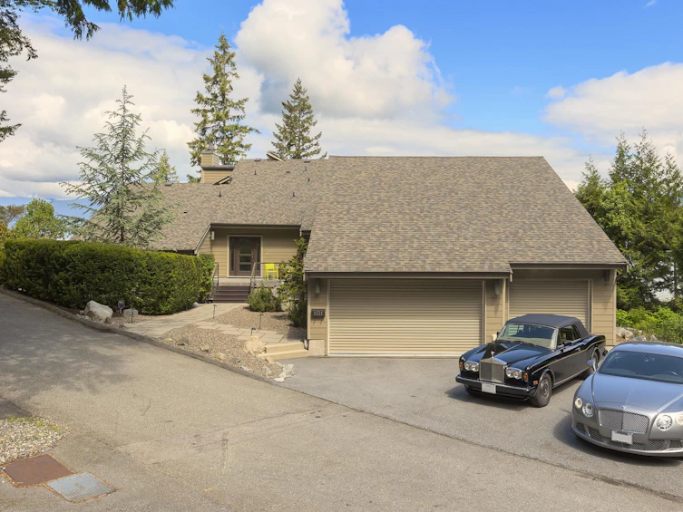 8598 Bedora Place, West Vancouver, BC, V7W 2W4 - 4