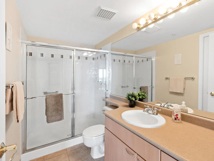906-108 East 14th Street, North Vancouver, BC, V7L 2N3 - 13