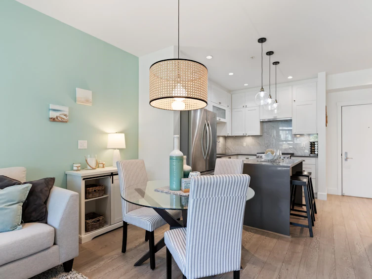 315-14855 Thrift Avenue, Surrey, BC, V4B 2J6 - 8