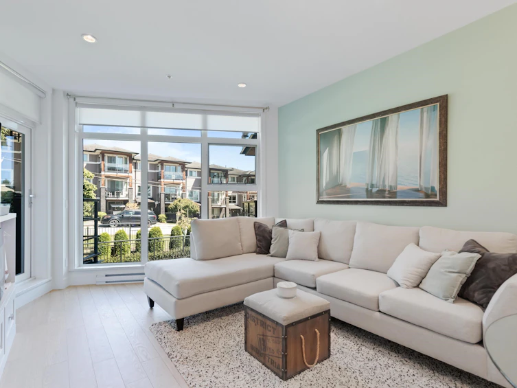 315-14855 Thrift Avenue, Surrey, BC, V4B 2J6 - 9