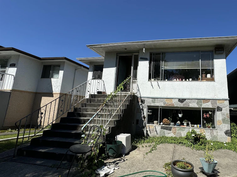 4039 Beatrice Street, Vancouver, BC, V5N 4H7 - 2