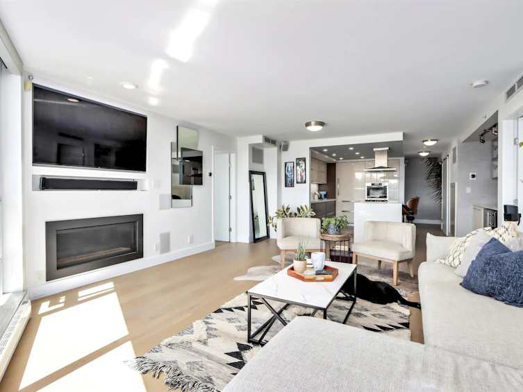 303-8 Smithe Mews, Vancouver, BC, V6B 0A5 - 5