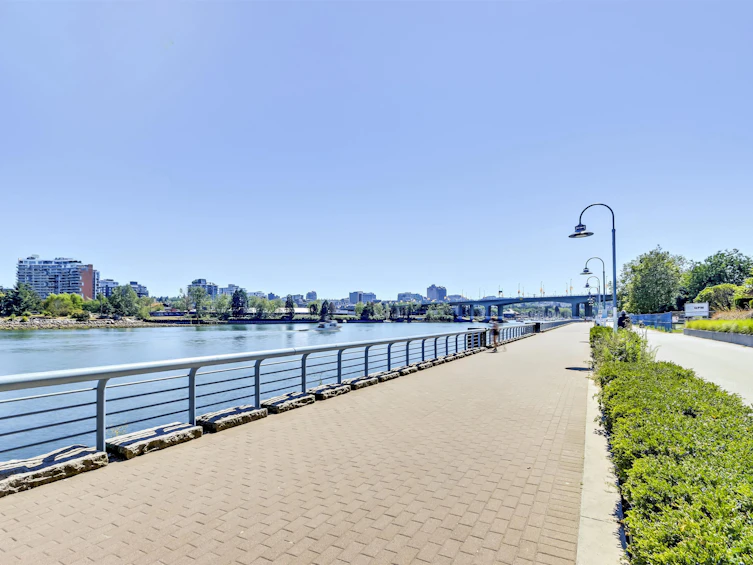 303-8 Smithe Mews, Vancouver, BC, V6B 0A5 - 26