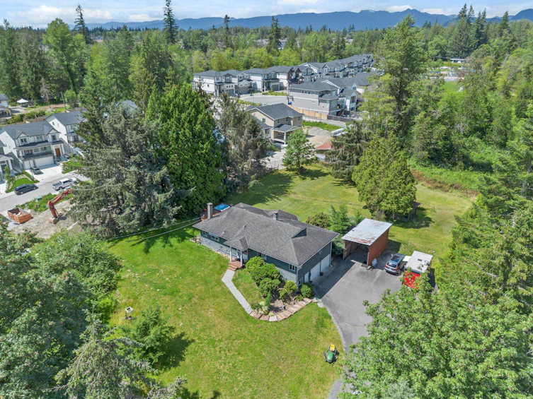 24221 110 Avenue, Maple Ridge, BC, V2W 1H7 - 2