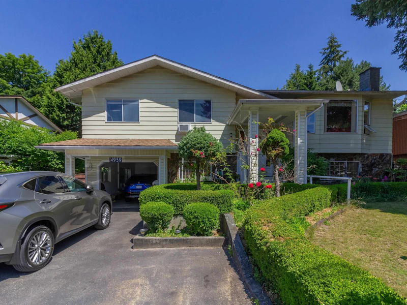 14959 90a Avenue, Surrey BC V3R 1B3