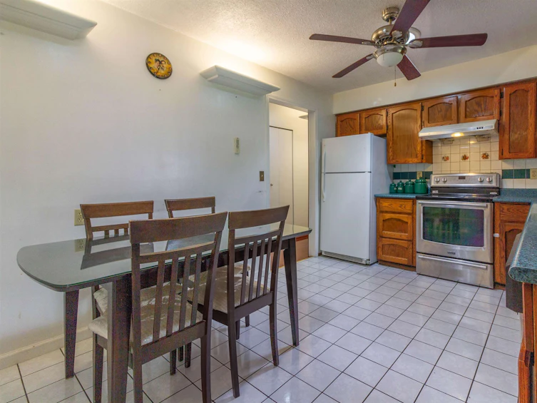 14959 90a Avenue, Surrey, BC, V3R 1B3 - 8