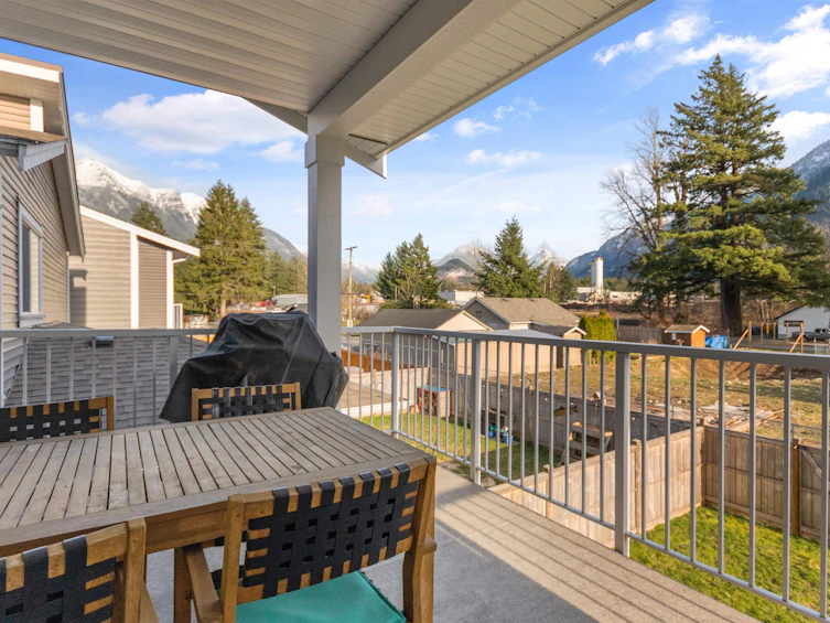 462 Fort Street, Hope, BC, V0X 1L4 - 2
