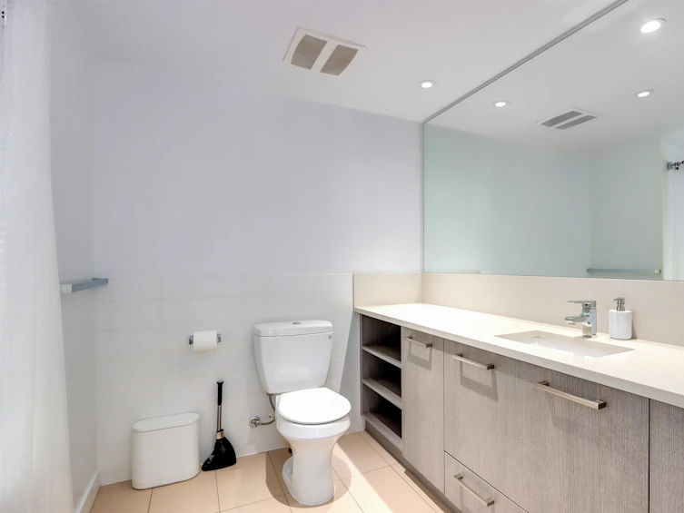 301-983 East Hastings Street, Vancouver, BC, V6A 0G9 - 14