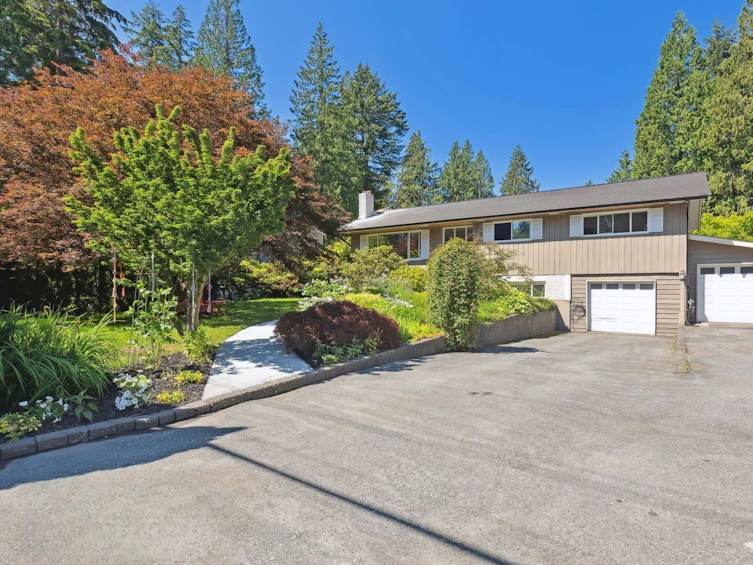 4575 Glenwood Avenue, North Vancouver, BC, V7R 4G6 - 2
