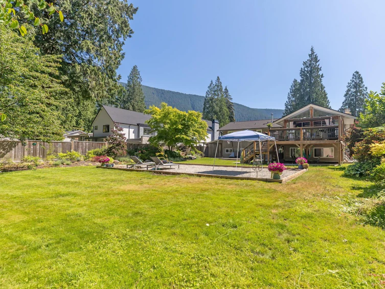 4575 Glenwood Avenue, North Vancouver, BC, V7R 4G6 - 13