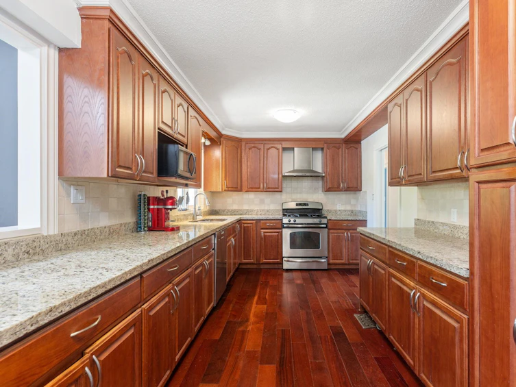 4575 Glenwood Avenue, North Vancouver, BC, V7R 4G6 - 17