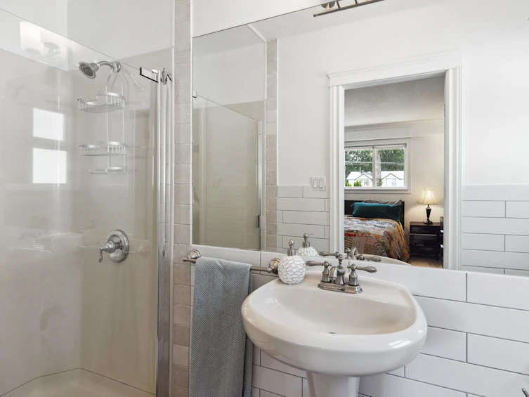 4575 Glenwood Avenue, North Vancouver, BC, V7R 4G6 - 19
