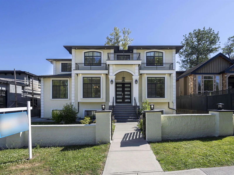 5316 Claude Avenue, Burnaby BC V5E 2M5
