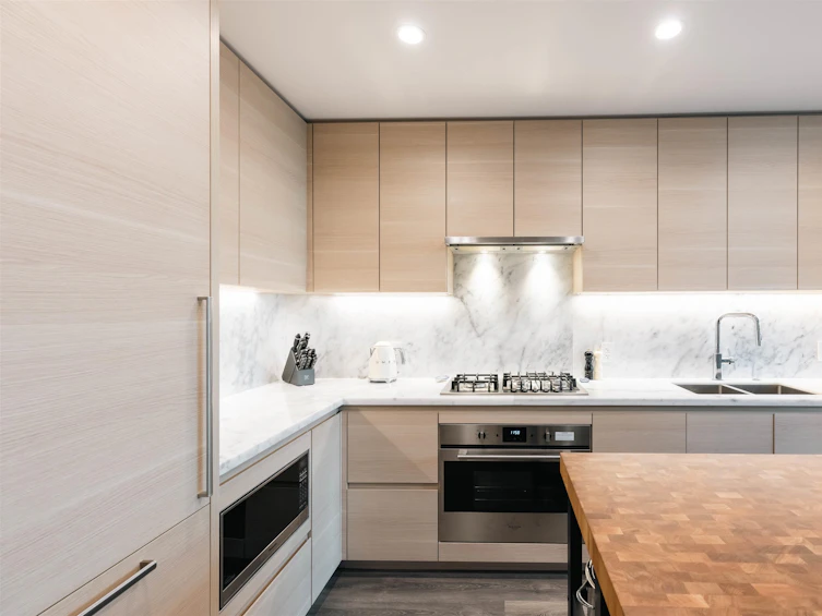 208-308 Morrissey Road, Port Moody, BC, V3H 0M2 - 3