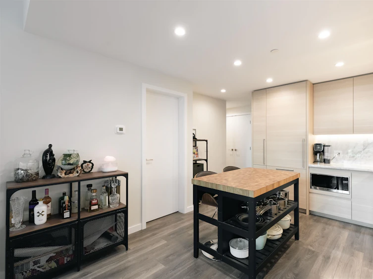 208-308 Morrissey Road, Port Moody, BC, V3H 0M2 - 7