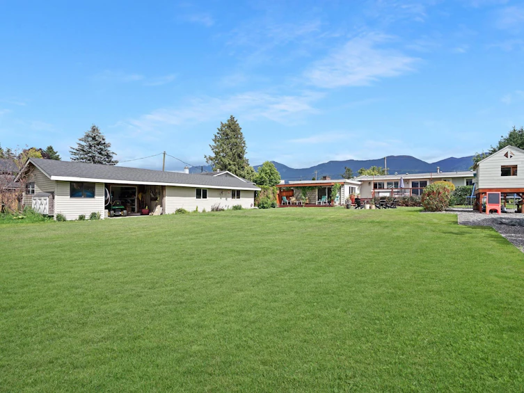 9661 Gibson Road, Chilliwack, BC, V2P 6H4 - 32