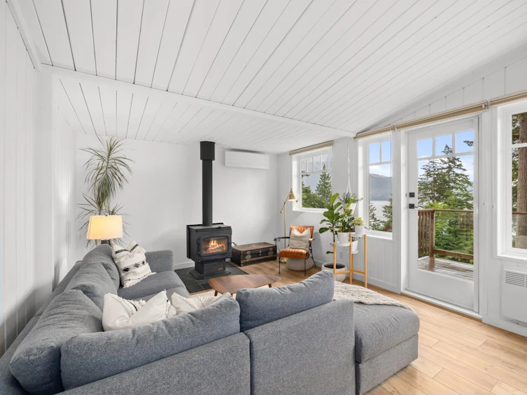 1484 Eagle Cliff Road, Bowen Island, BC, V0N 1G1 - 2