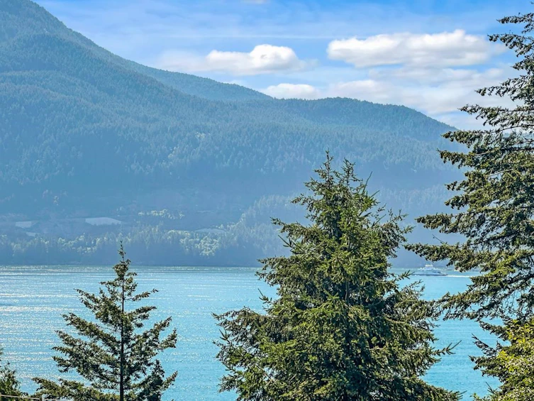 1484 Eagle Cliff Road, Bowen Island, BC, V0N 1G1 - 4