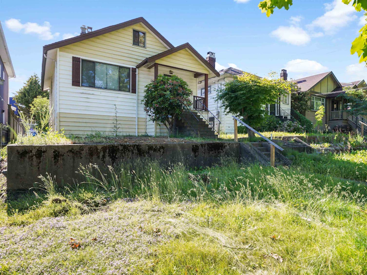 745 Skeena Street, Vancouver, BC, V5K 4P4