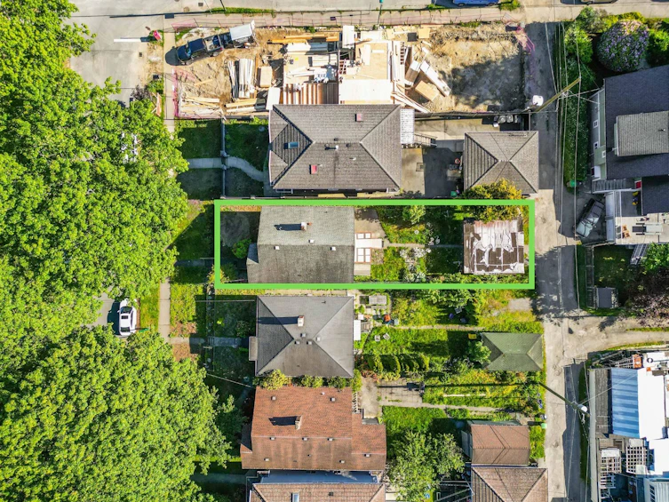 745 Skeena Street, Vancouver, BC, V5K 4P4 - 2