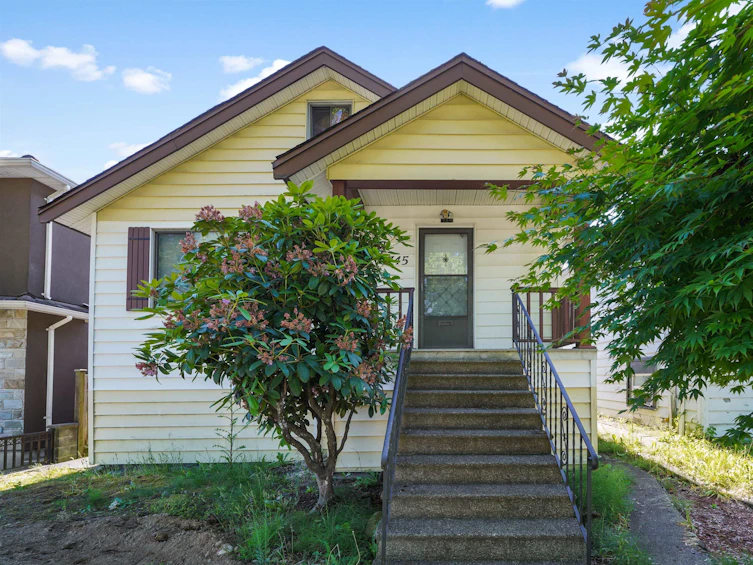 745 Skeena Street, Vancouver, BC, V5K 4P4 - 3