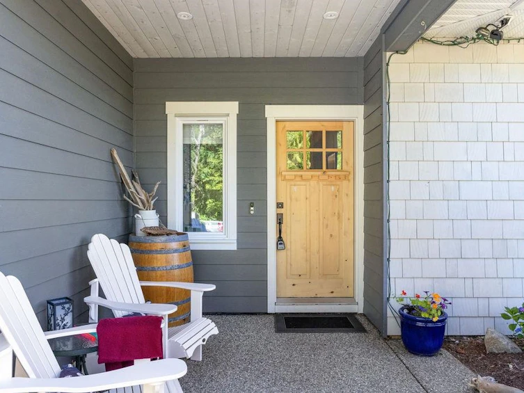 5458 Mccourt Road, Sechelt, BC, V7Z 0N6 - 5