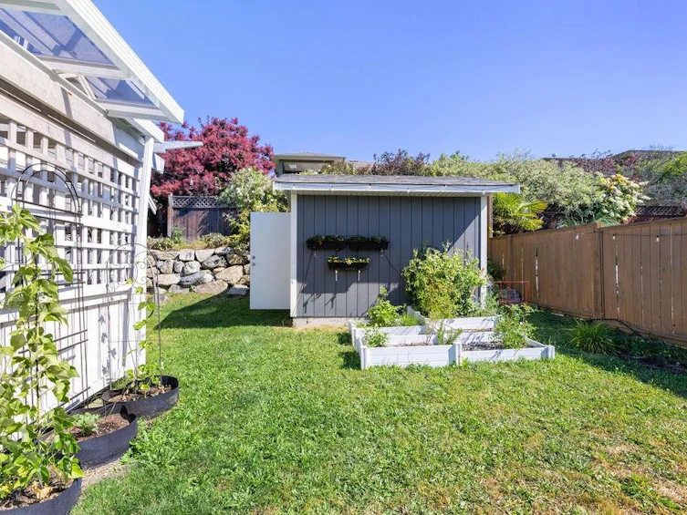 5458 Mccourt Road, Sechelt, BC, V7Z 0N6 - 35