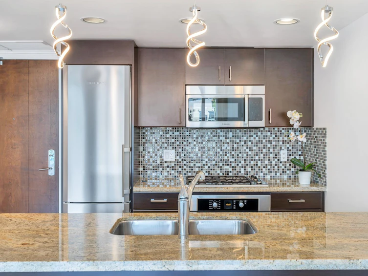 PH1105-133 E Esplanade Street, North Vancouver, BC, V7L 1A1 - 8