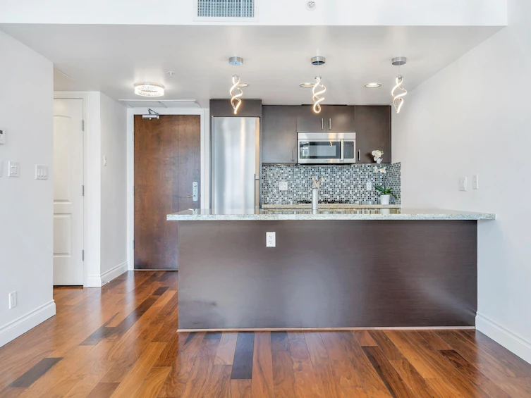 PH1105-133 E Esplanade Street, North Vancouver, BC, V7L 1A1 - 9