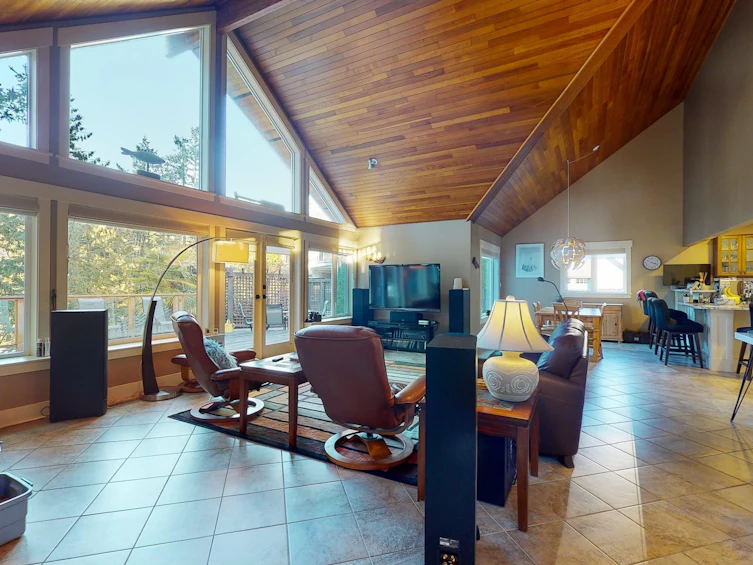 5393 Sans Souci Road, Halfmoon Bay, BC, V7Z 1B6 - 11
