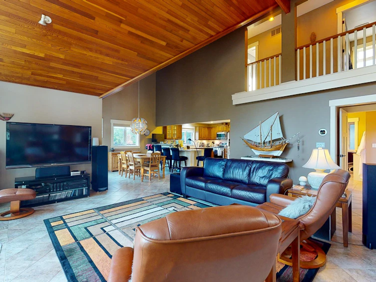 5393 Sans Souci Road, Halfmoon Bay, BC, V7Z 1B6 - 12
