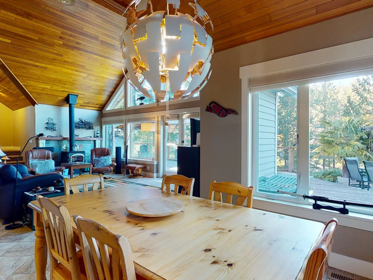 5393 Sans Souci Road, Halfmoon Bay, BC, V7Z 1B6 - 13